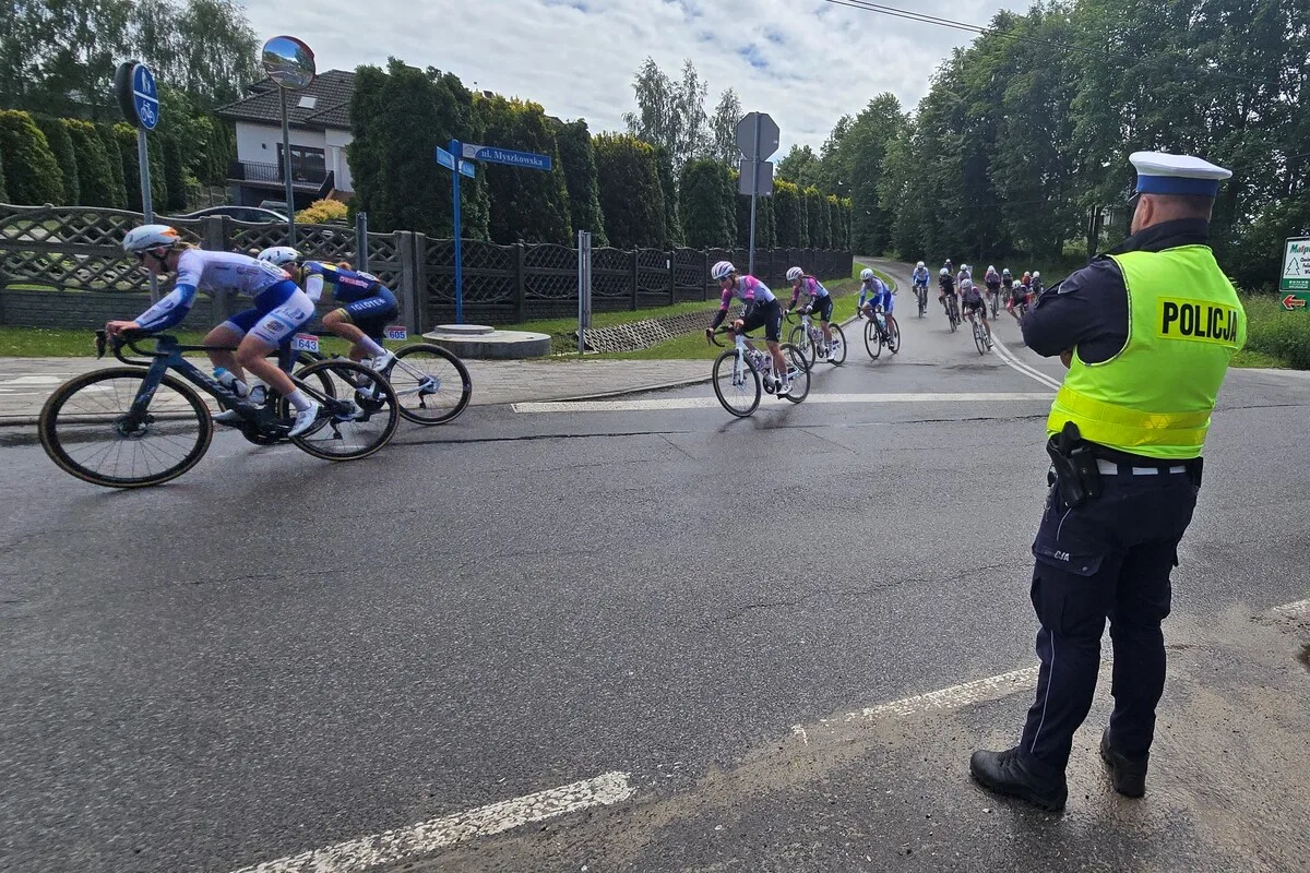 Policja zabezpieczała trasę wyścigu kolarskiego