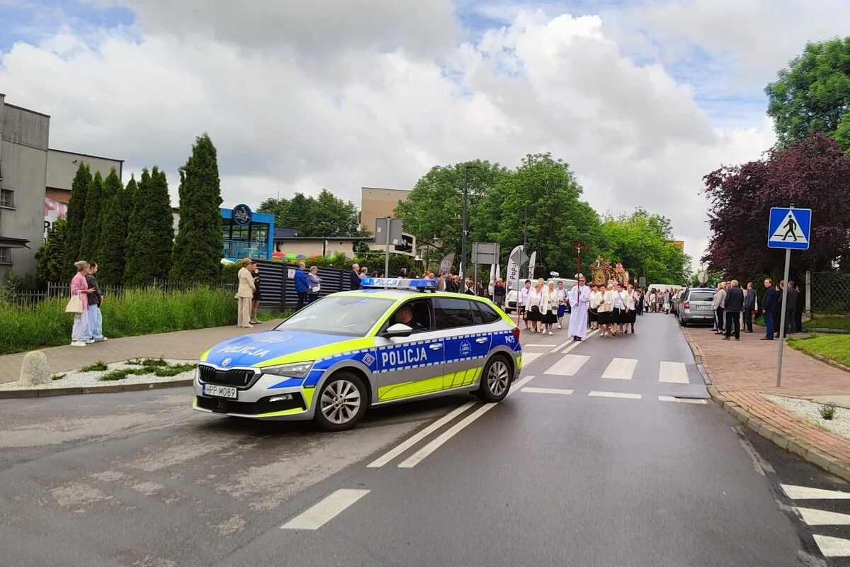 Zabezpieczenie procesji Bożego Ciała przez policję