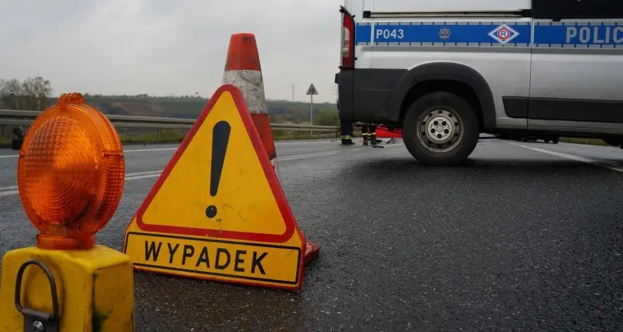 Wypadek drogowy w Żarkach z udziałem motocykla i samochodu osobowego